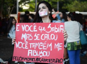 São Paulo - Concentração do ato Por Todas Elas no vão do MASP,  na Avenida Paulista, região central (Rovena Rosa/Agência Brasil)
