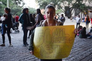 São Paulo - Concentração do ato Por Todas Elas no vão do MASP,  na Avenida Paulista, região central (Rovena Rosa/Agência Brasil)