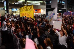 São Paulo - Ato Por Todas Elas reúne mulheres na Avenida Paulista para mais um protesto contra o estupro (Rovena Rosa/Agência Brasil)