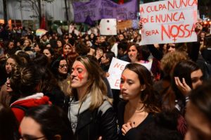 São Paulo - Ato Por Todas Elas reúne mulheres na Avenida Paulista para mais um protesto contra o estupro (Rovena Rosa/Agência Brasil)